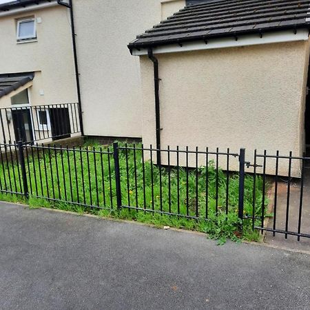 Lovely 2-Bed House In The Heart Of Woodhouse Leeds Leeds  Buitenkant foto