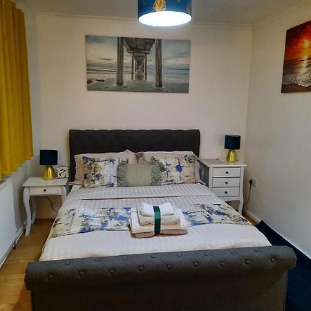 Lovely 2-Bed House In The Heart Of Woodhouse Leeds Leeds  Buitenkant foto