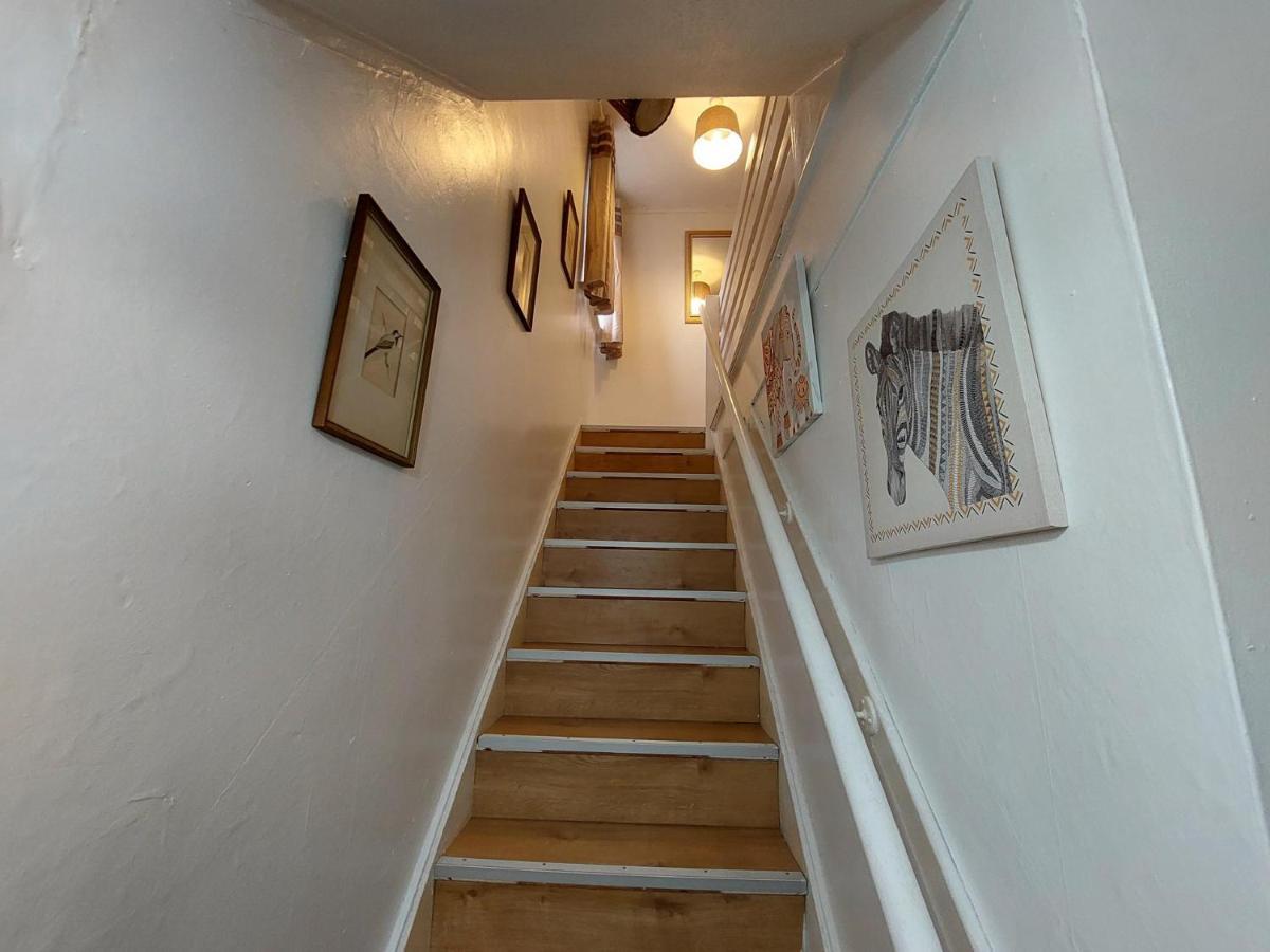 Lovely 2-Bed House In The Heart Of Woodhouse Leeds Leeds  Buitenkant foto