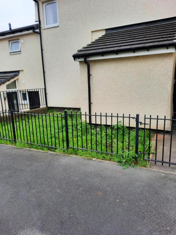 Lovely 2-Bed House In The Heart Of Woodhouse Leeds Leeds  Buitenkant foto