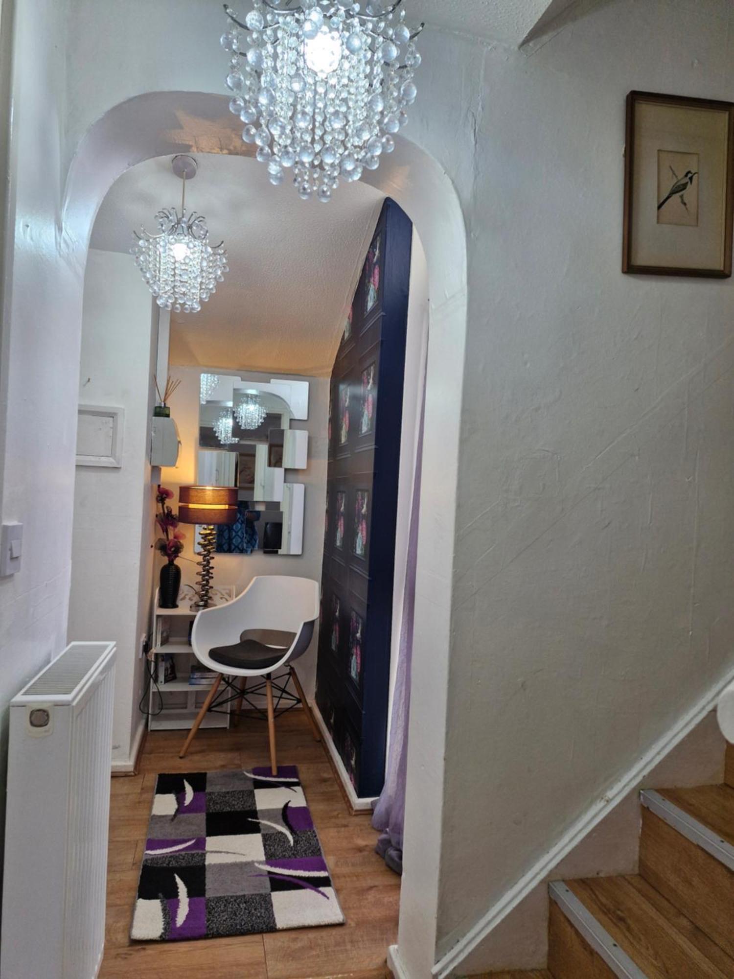 Lovely 2-Bed House In The Heart Of Woodhouse Leeds Leeds  Buitenkant foto